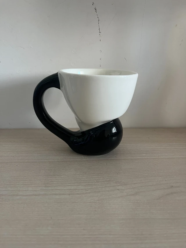 大柄环陶瓷杯样品侧面形态
