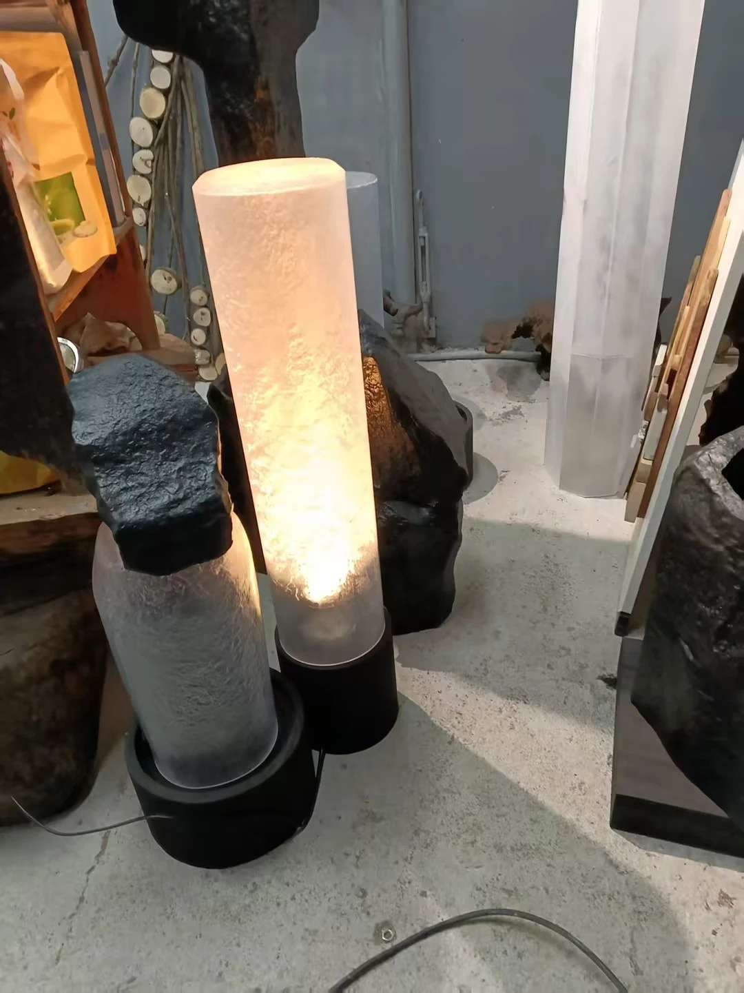 岩石组灯半透明灯罩亮灯样品实物照片