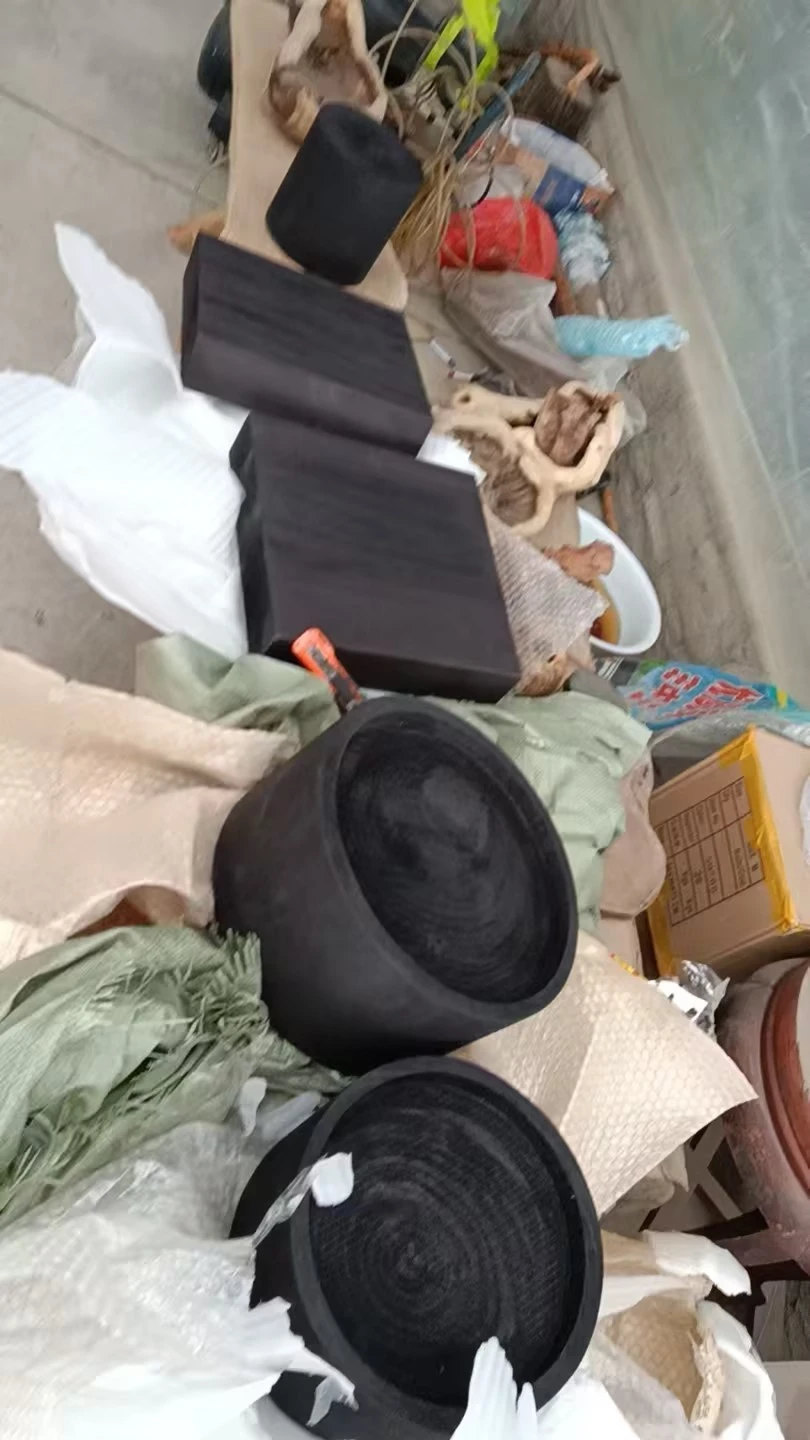 岩石组灯底座与灯头部件实物记录